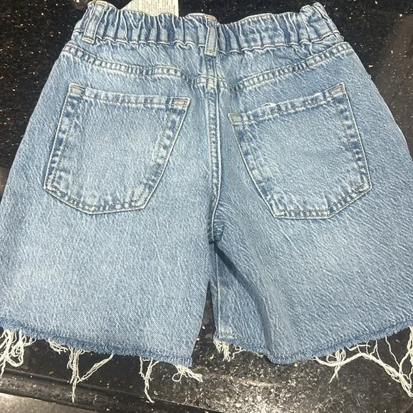 Girls Zara Shorts - Picture 3 of 4
